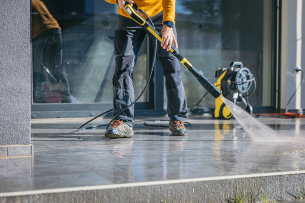 Best Pool Deck Cleaning  in Coon Rapids, IA